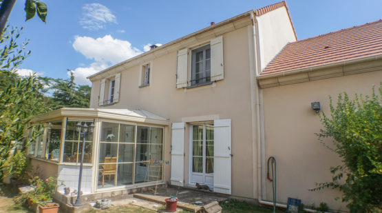 Vendu maison 4 chambres avec jardin, Neuville - Effectimmo Vendu maison 4 chambres avec jardin, Neuville - Effectimmo