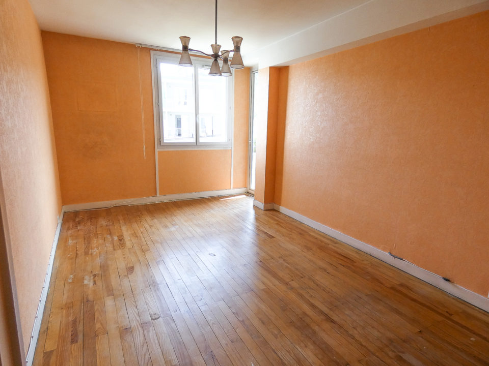 Lumineux appartement de 4 pièces avec balcon