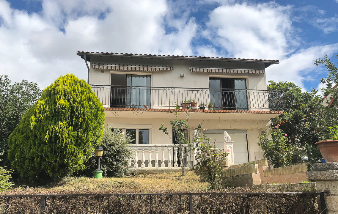 Dans secteur prisé, Maison 115m2 + mezzanine 33m2, 3 chambres, jardin arboré 610m2, garage et cave