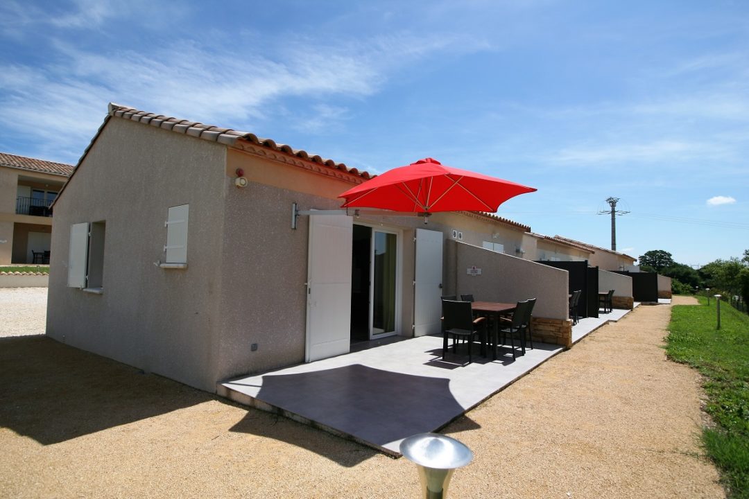 Maison de deux pièces entièrement équipée et climatisée