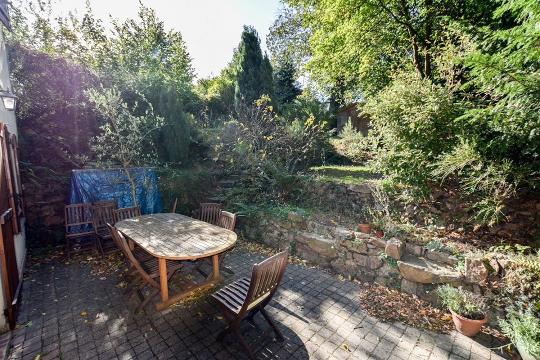 Maison familiale de 180 m² sur vaste terrain arboré