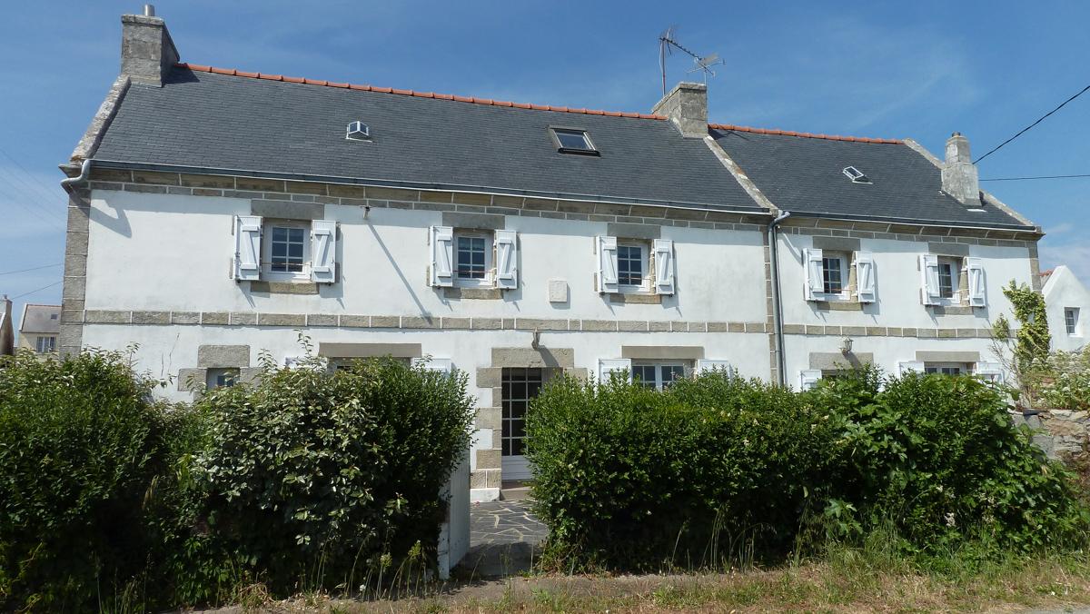 Proche de la Pointe du Raz, charmante maison 175m2 composée de 2 logements distincts – Idéal usage mixte