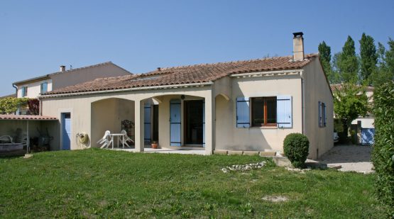 Vendu-L'Isle-sur-la-Sorgue, Villa de 97m2 avec jardin-Effectimmo