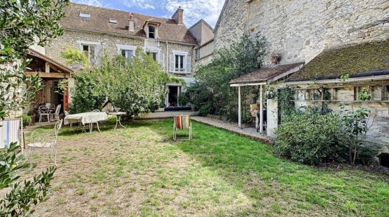 Vente maison rénovée 222m2 avec jardin Moret-sur-Loing - Effectimmo
