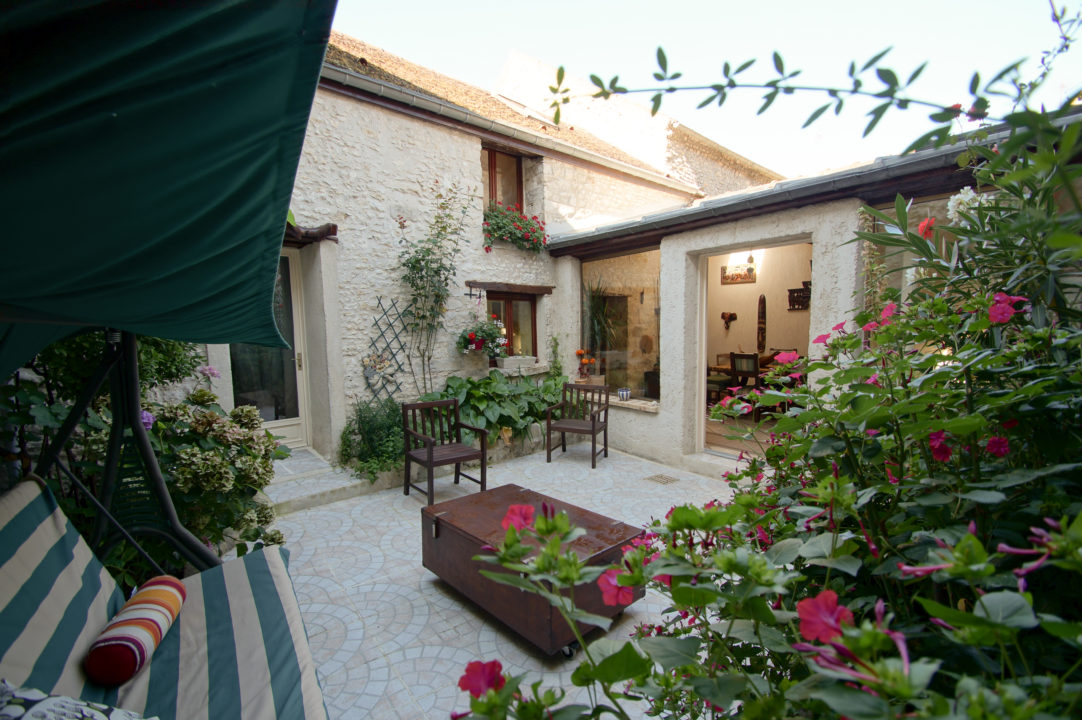 Maison en pierre 213m2 dans le cœur historique