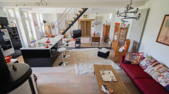 Vendu maison 190m2 rénovée en loft Moret-sur-Loing - Effectimmo Vendu maison 190m2 rénovée en loft Moret-sur-Loing - Effectimmo