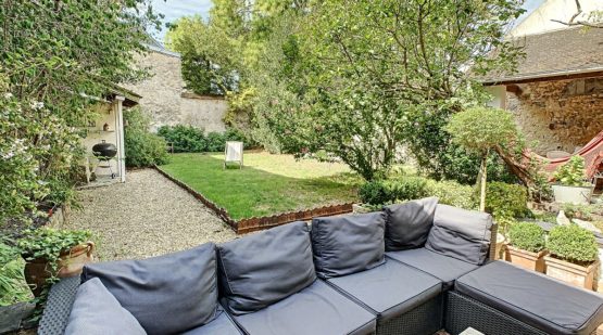 Vente maison rénovée 222m2 avec jardin Moret-sur-Loing - Effectimmo
