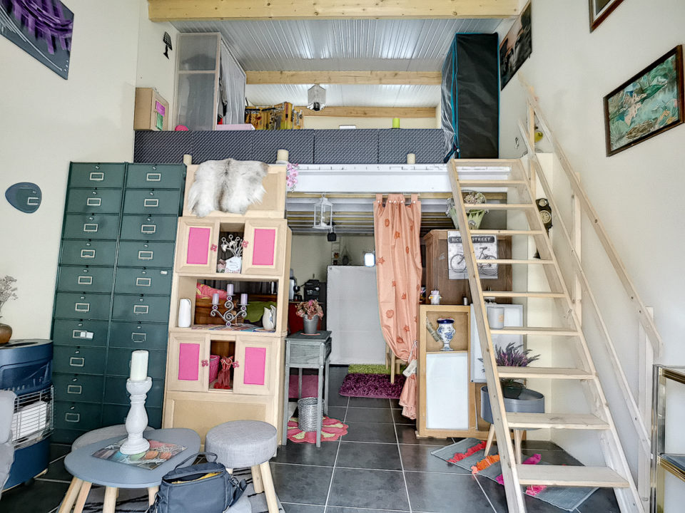 Local multi usages avec mezzanine de 40m2 entièrement rénové et isolé.