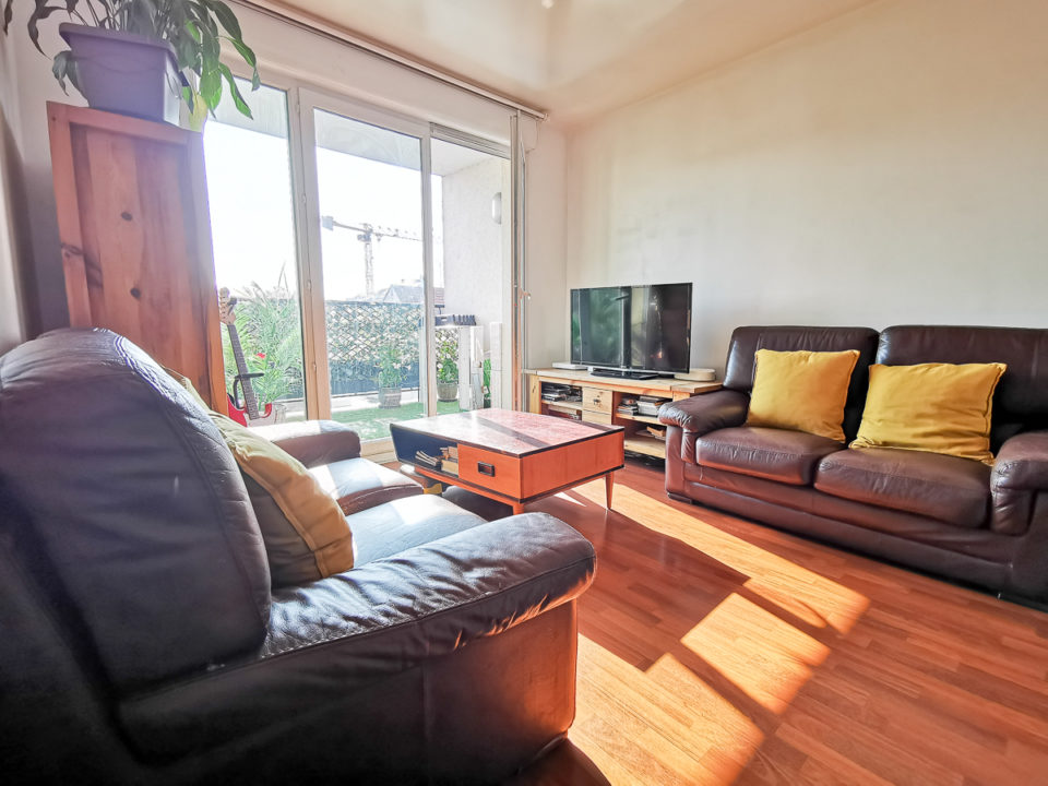 Proche Gare & écoles – Appartement 3 pièces 60m2 lumineux, balcon, parking, résidence calme