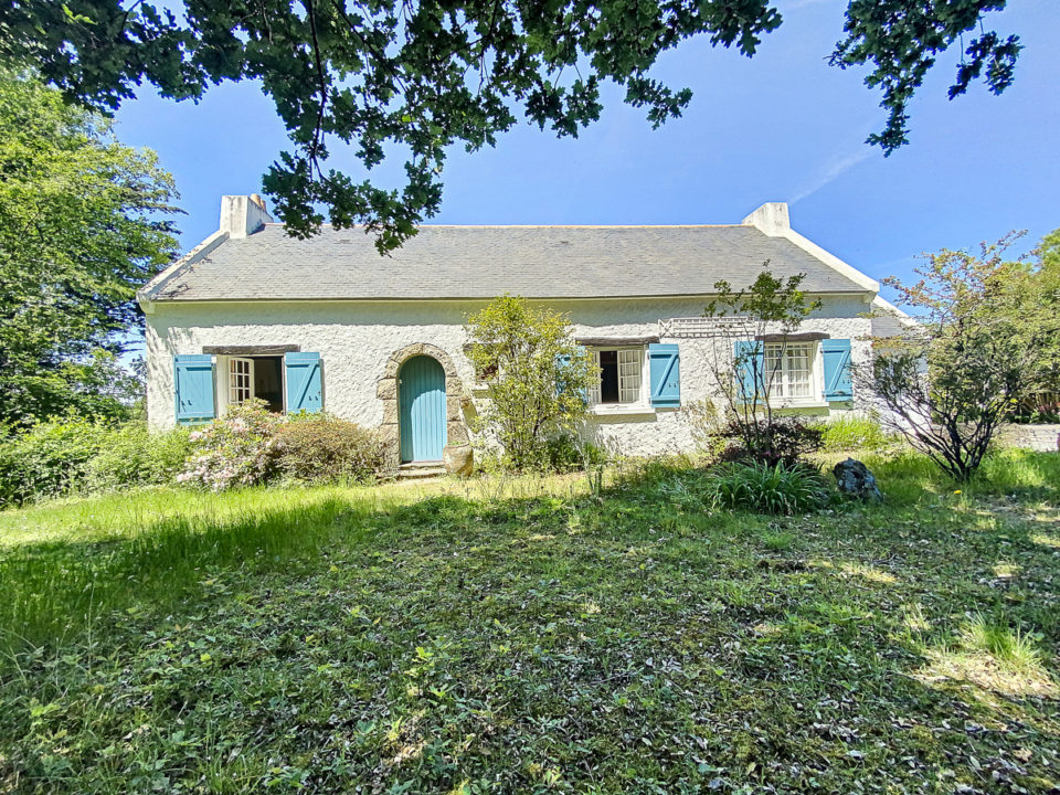 À 10mn des plages, proche de la Vilaine, maison familiale 90m2, 3 chambres, terrain 2298 m2.