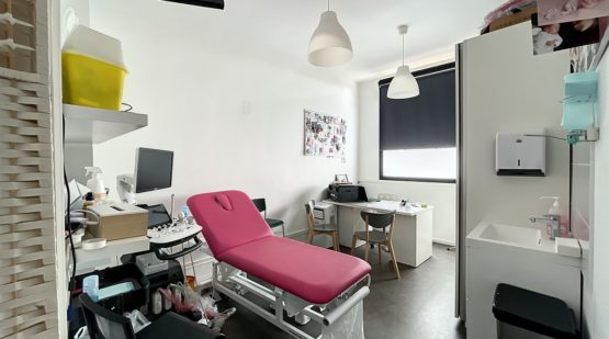 Vente murs cabinet médical 4 bureaux dont 3 loués Monterau-fault-yonne - Effectimmo