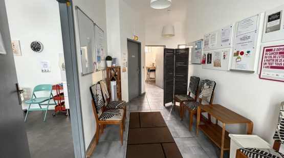 Le 4ème à usage de repos pourrait lui aussi être loué et ainsi augmenter le niveau de rentabilité. Les locataires disposent un espace privatif avec coin cuisine et WC. Un autre WC aux normes handicapés est à la disposition des patients.