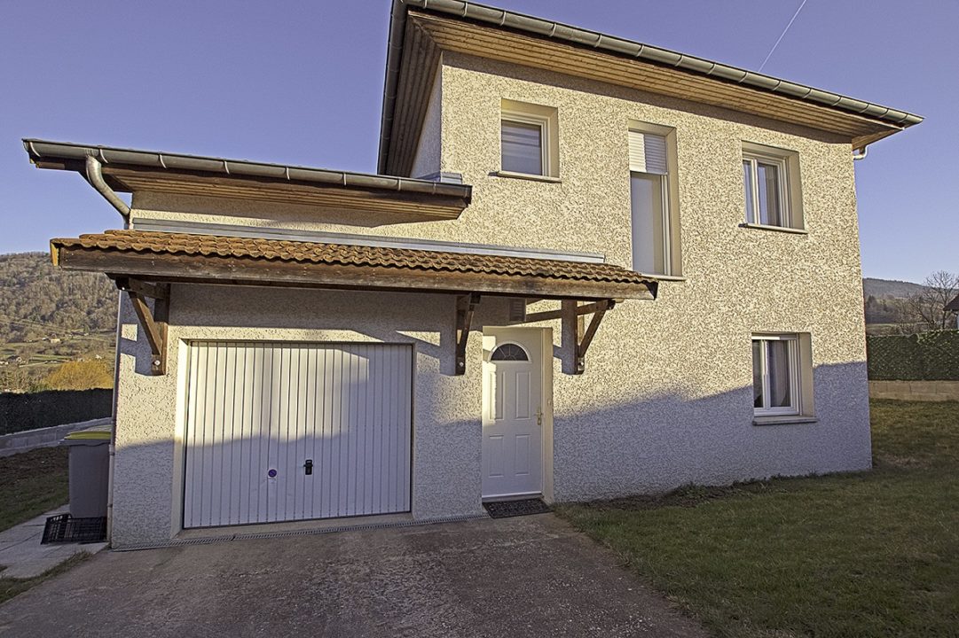 Villa familiale contemporaine, 3 chambres, SPA, secteur calme et champêtre avec vue sur la nature.