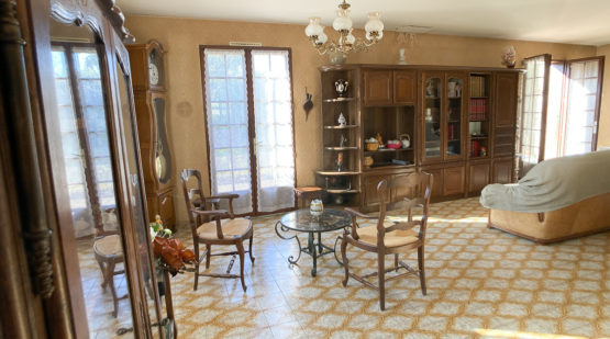 Vente maison familiale 120m2 terrain 622m2 Alleins - Effectimmo