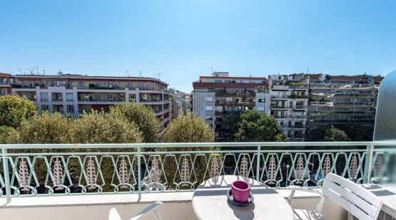 Vente vaste appartement 3 pièces 84m2 Nice - Effectimmo