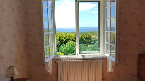 Vente maison familiale 134m2 vue mer Plogoff - Effectimmo