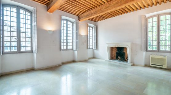 Vente maison 400m2 terrain constructible 2409m2 Gard - Effectimmo