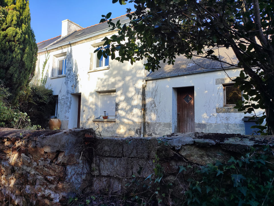 Cap Sizun, maison en pierre de 85 m2 proche de la côte.