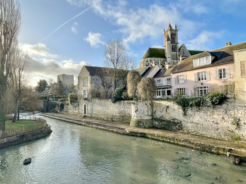 Emplacement et vue exceptionnels pour cette grande maison de charme rénovée