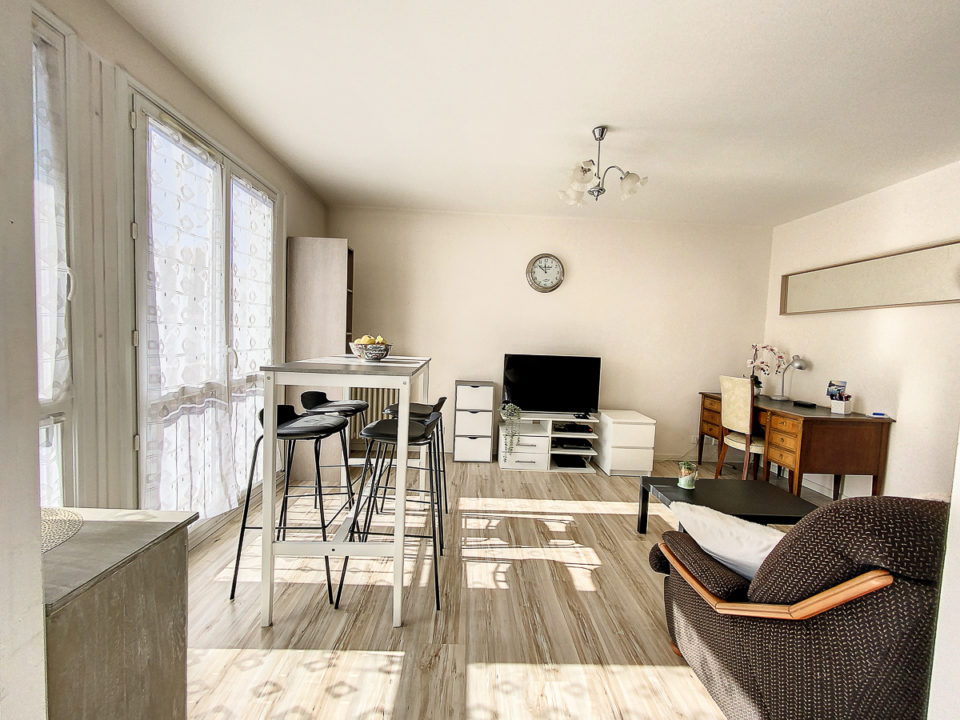 Appartement 2 Pièces avec ascenseur et parking à deux pas du centre-ville