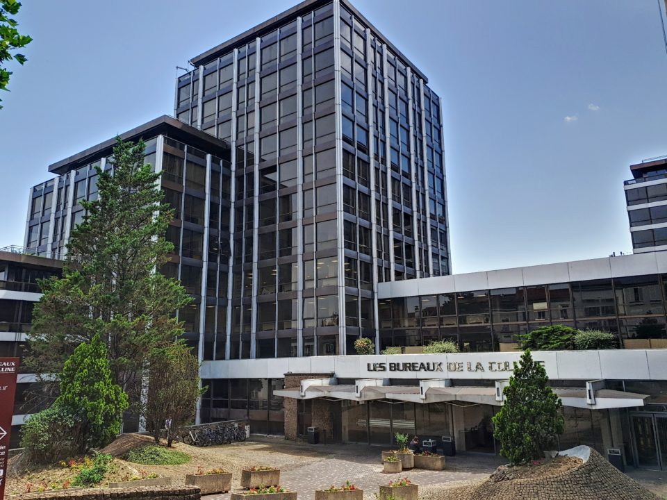 Saint-cloud, Bureaux de La Colline, bureau 17m² bien éclairé, 1er étage
