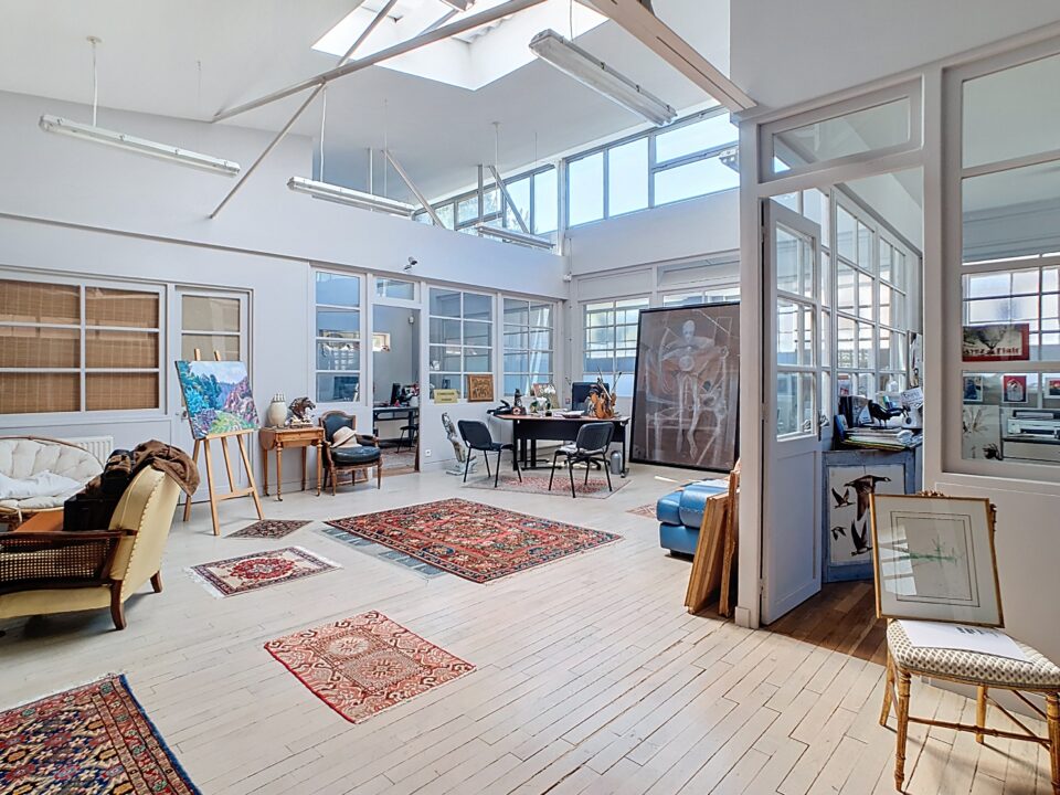 Chaville, Local commercial multiusages proche gares et centre-ville