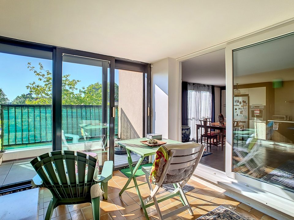 Noisiel, Grand 4 pièces calme et lumineux, proche écoles, avec loggia, dressing et box