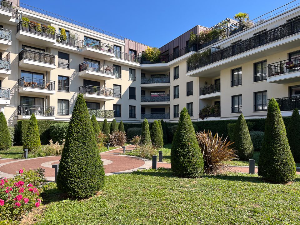Montrouge, Appartement familial de 3 chambres + Parking, Prestations haut de gamme.