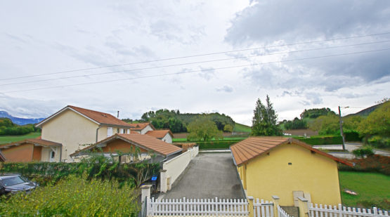 Vente appartement triplex 88m2 avec cour Voiron - Effectimmo