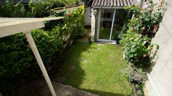 Vendu - Au cœur de Moret, Maison avec 3 chambres et jardin - Effectimmo