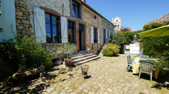 Vendu maison 190m2 rénovée en loft Moret-sur-Loing - Effectimmo Vendu maison 190m2 rénovée en loft Moret-sur-Loing - Effectimmo