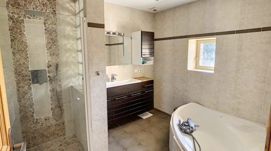Vente maison rénovée 175m2 la-madeleine-sur-loing - Effectimmo